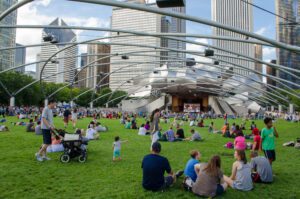 Chicago, IL, USA – Aug 30, 2014: People enjoying live concert at Millennium park